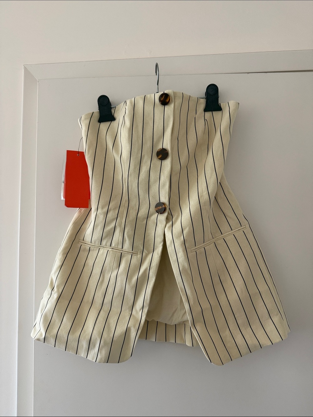 SIMONMILLER MORI STRAPLESS LINEN TOP IN CREAM PINSTRIPE